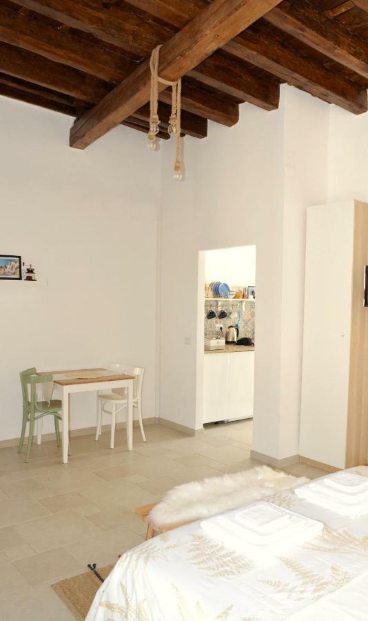 Casa Albicocca - In The Heart Of The Old Town Apartment