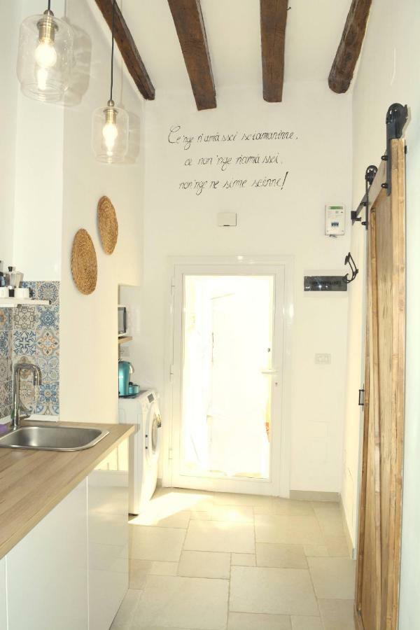 Casa Albicocca - In The Heart Of The Old Town Bari